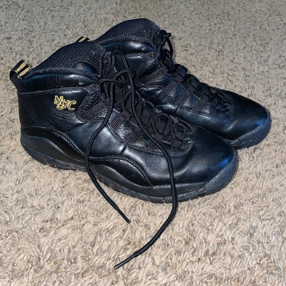 Jordan 10s NYC - Picture 9 of 9